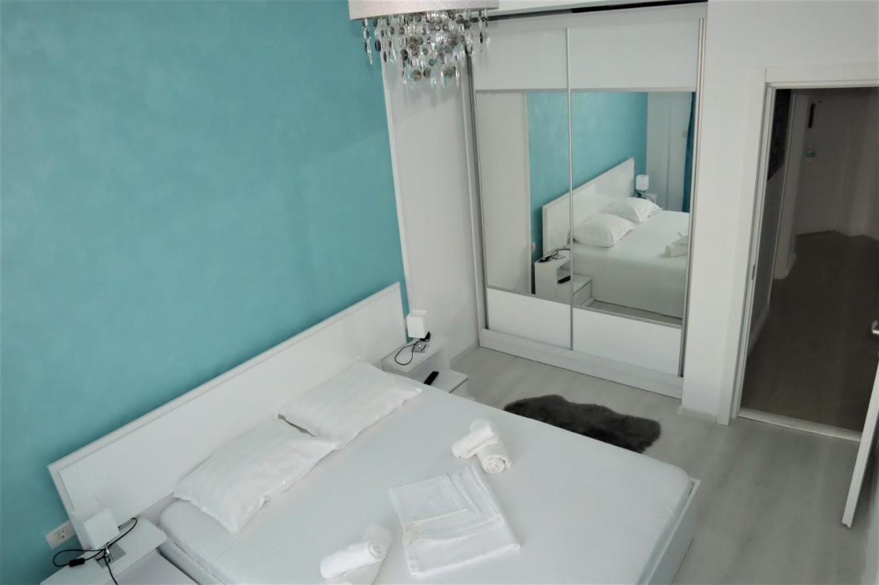 Donny Luxury Apartment Năvodari Exterior foto